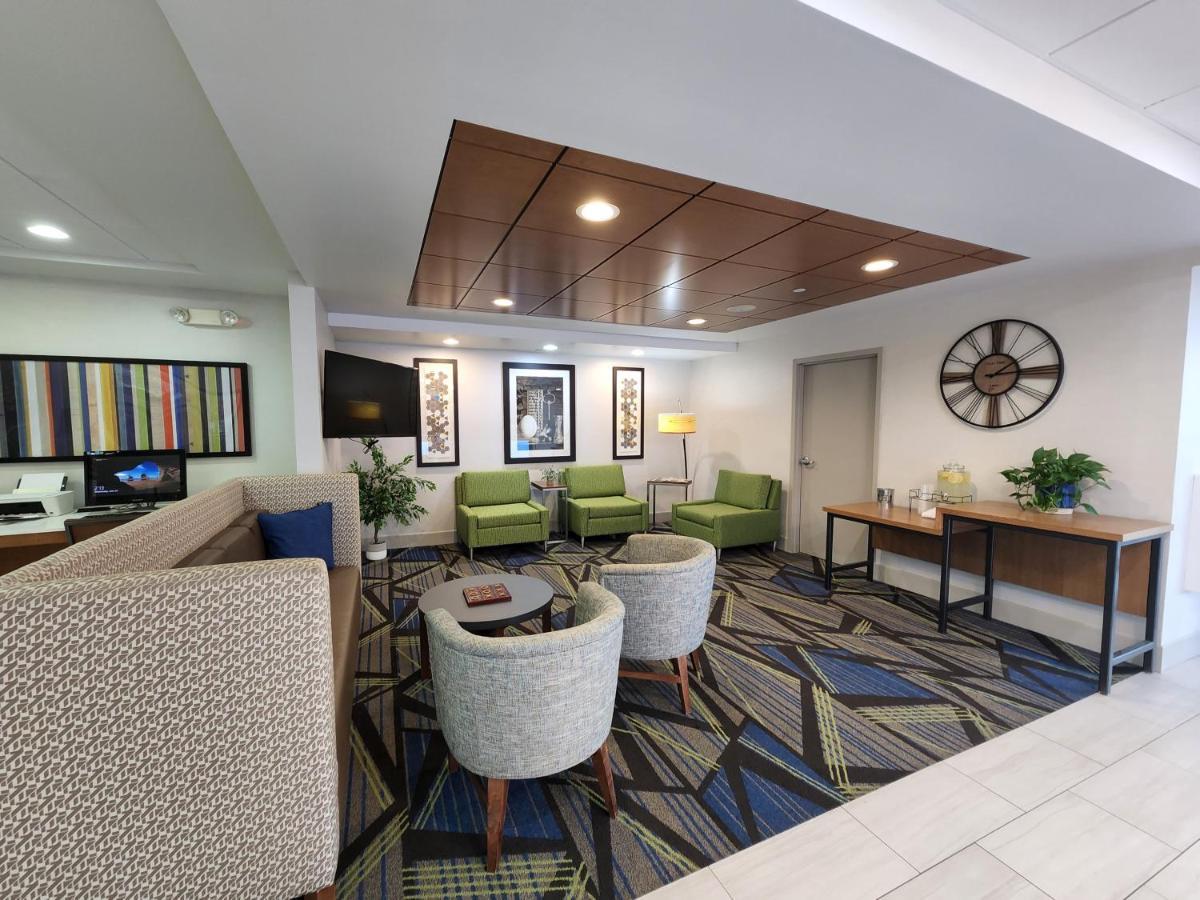Holiday Inn Express Hotel & Suites Rochester By Ihg Zewnętrze zdjęcie
