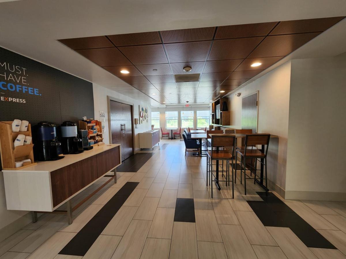 Holiday Inn Express Hotel & Suites Rochester By Ihg Zewnętrze zdjęcie
