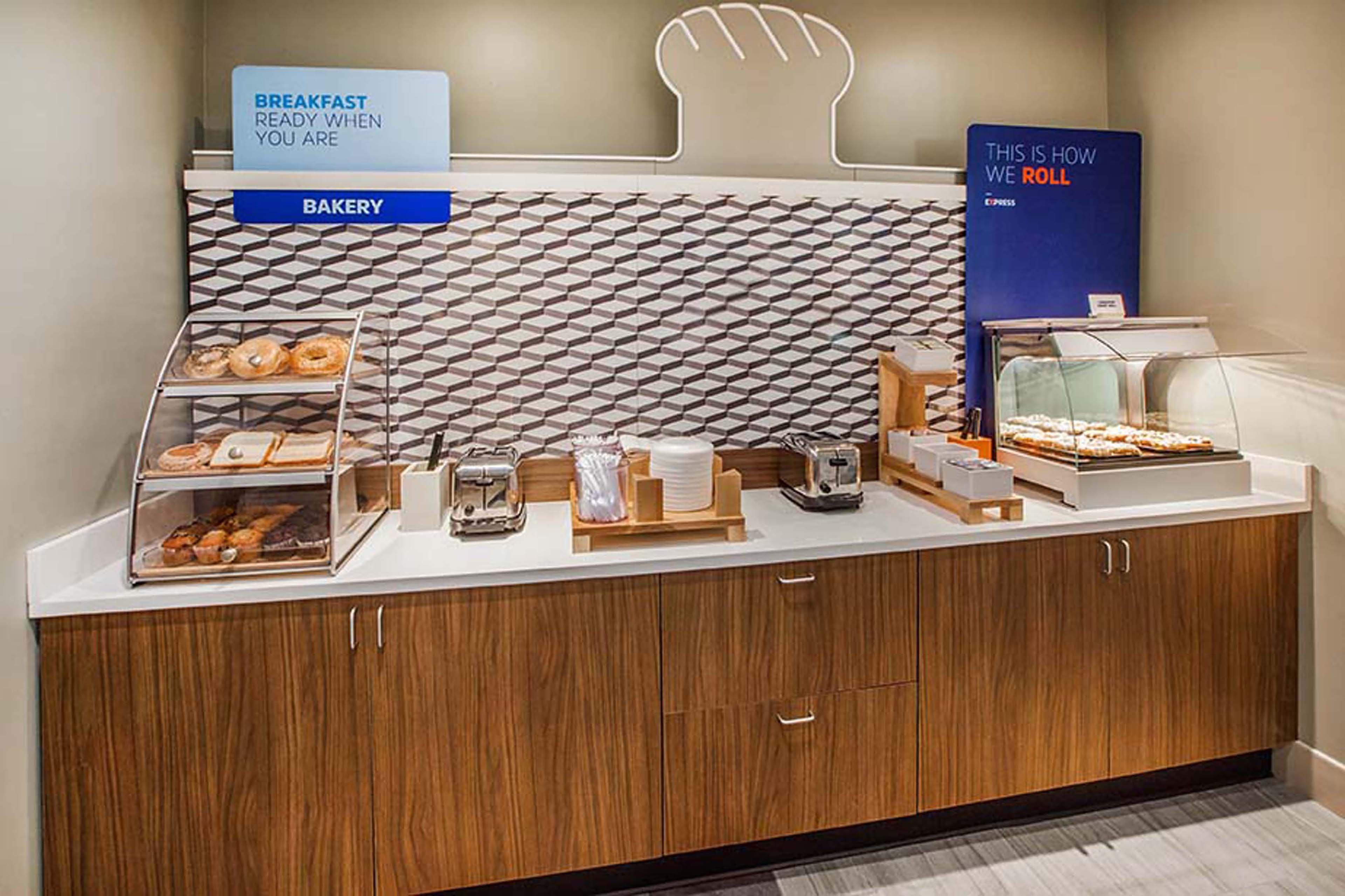 Holiday Inn Express Hotel & Suites Rochester By Ihg Zewnętrze zdjęcie